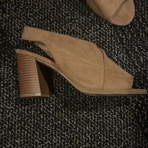 Chic Tan Slingback Heeled Sandals